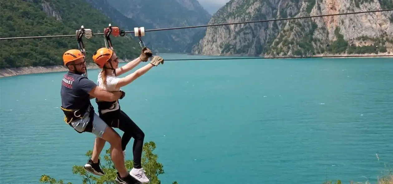 Zip line u kanjonu